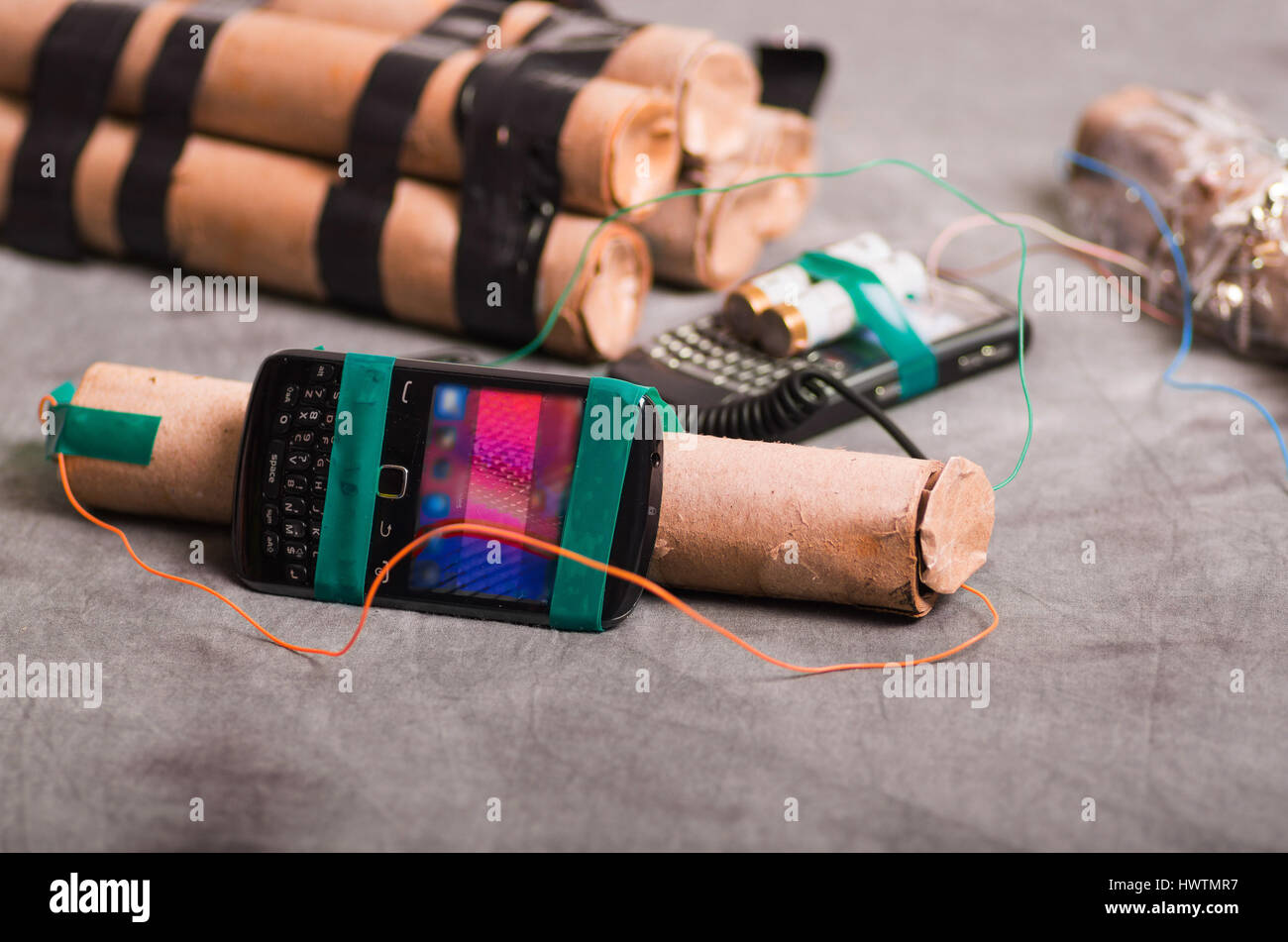 Кустарные взрывные устройства. Основные виды терроризма. Использование взрывных устройств. Радиоуправляемые взрывные устройства. Использование взрывных устройств.