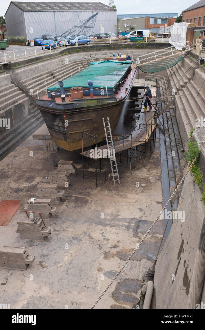 Unpowered barge hires stock photography and images Alamy