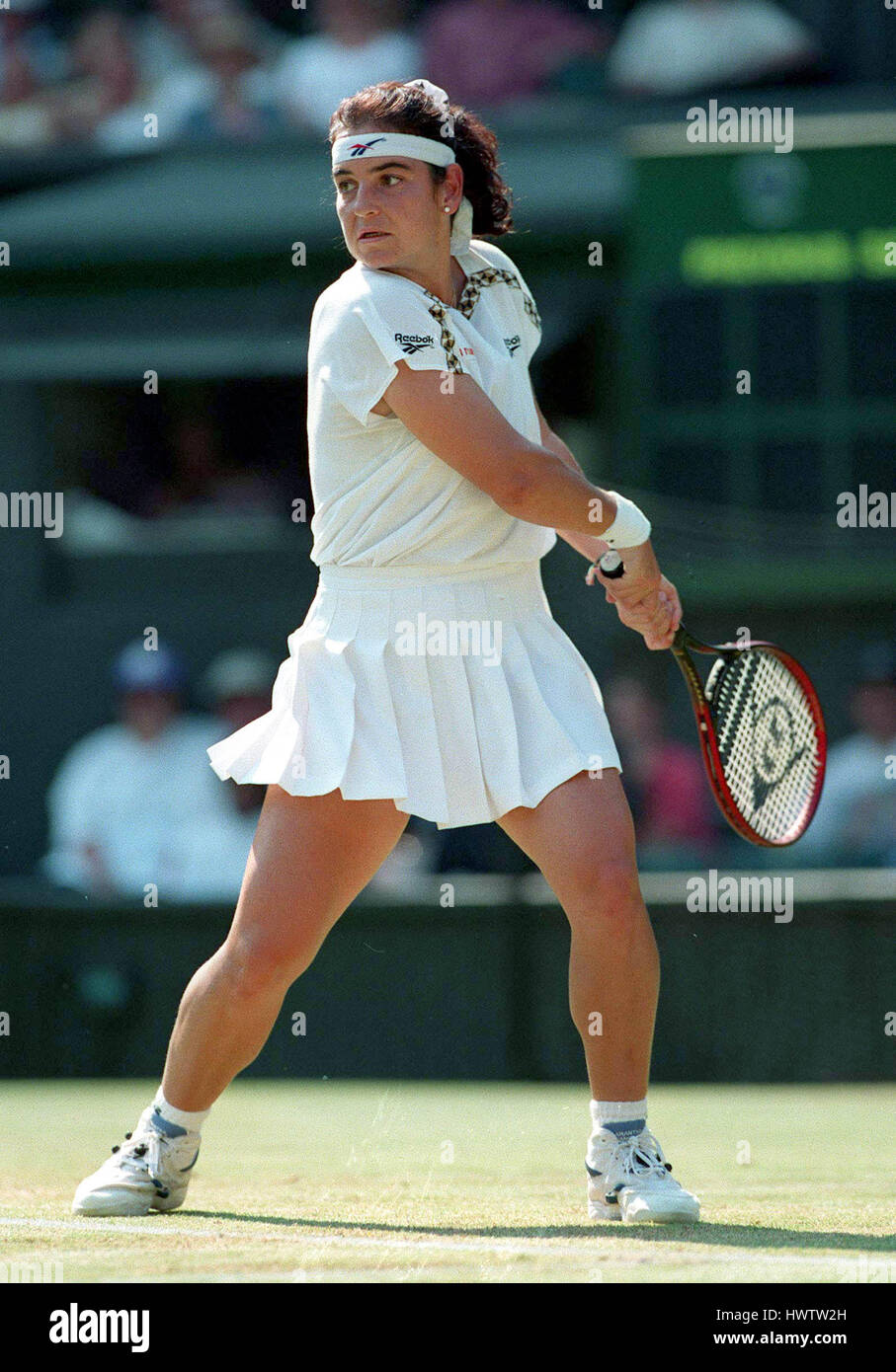 ARANTXA SANCHEZ VICARIO WIMBLEDON 03 July 1995 Stock Photo - Alamy