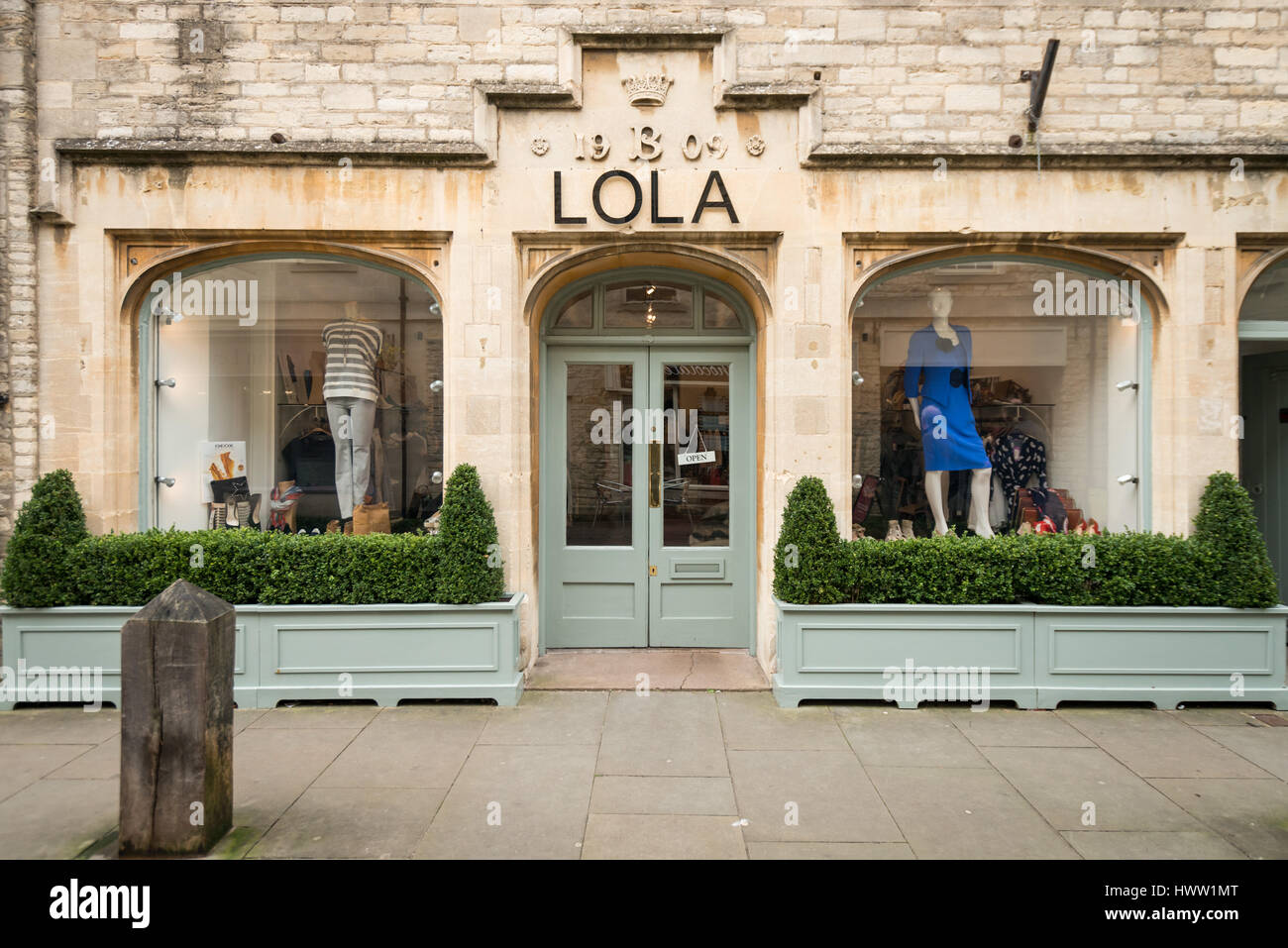 Exterior view of Lola Shop on Black Jack Street, Cirencester in the Cotswolds, Gloucester, England, UK Stock Photo