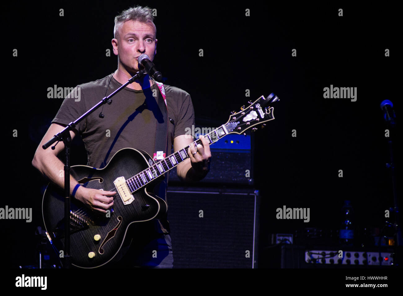 Joe sumner sting hi-res stock photography and images - Alamy