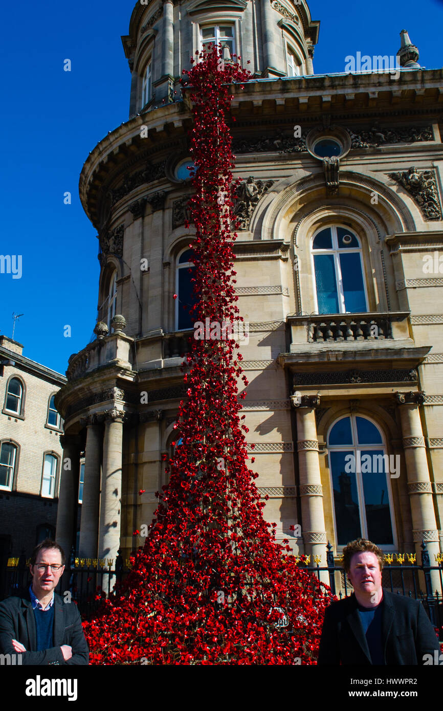 artist Paul Cummins & designer Tom Piper Unveiled the Ceramic poppies  ‘Weeping Window’ installation in Hull City of culture 2017 Stock Photo