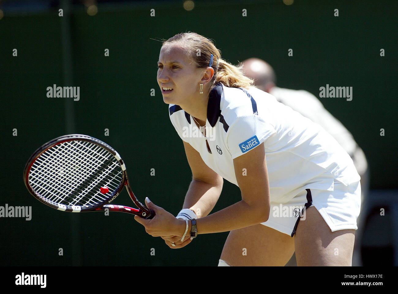 IRODA TULYAGANOVA WIMBLEDON CHAMPIONSHIPS 26 June 2002 Stock Photo