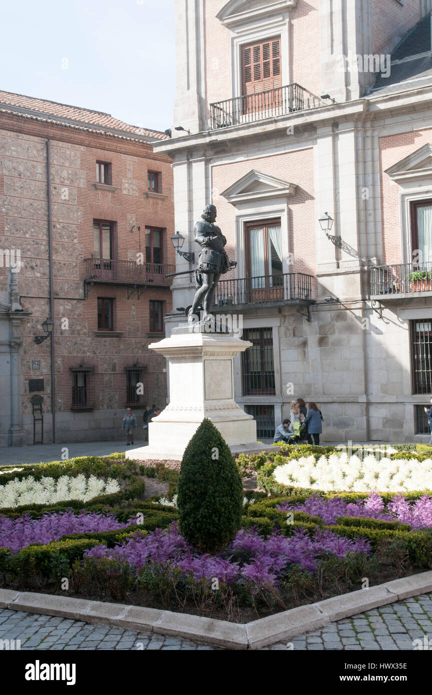 Statue of Alvaro de Bazan, Spanish Admiral . Plaza de la Villa, Madrid, Spain Stock Photo