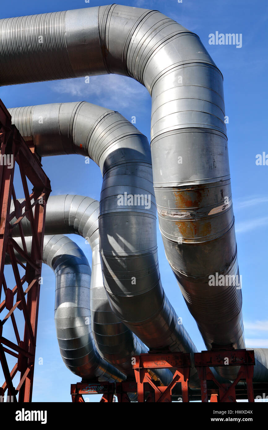 Urban heating, overhead pipeline, pipe bends pipeline bridge Stock ...