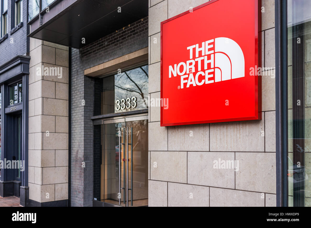 The North Face Store High Resolution Stock Photography and Images - Alamy