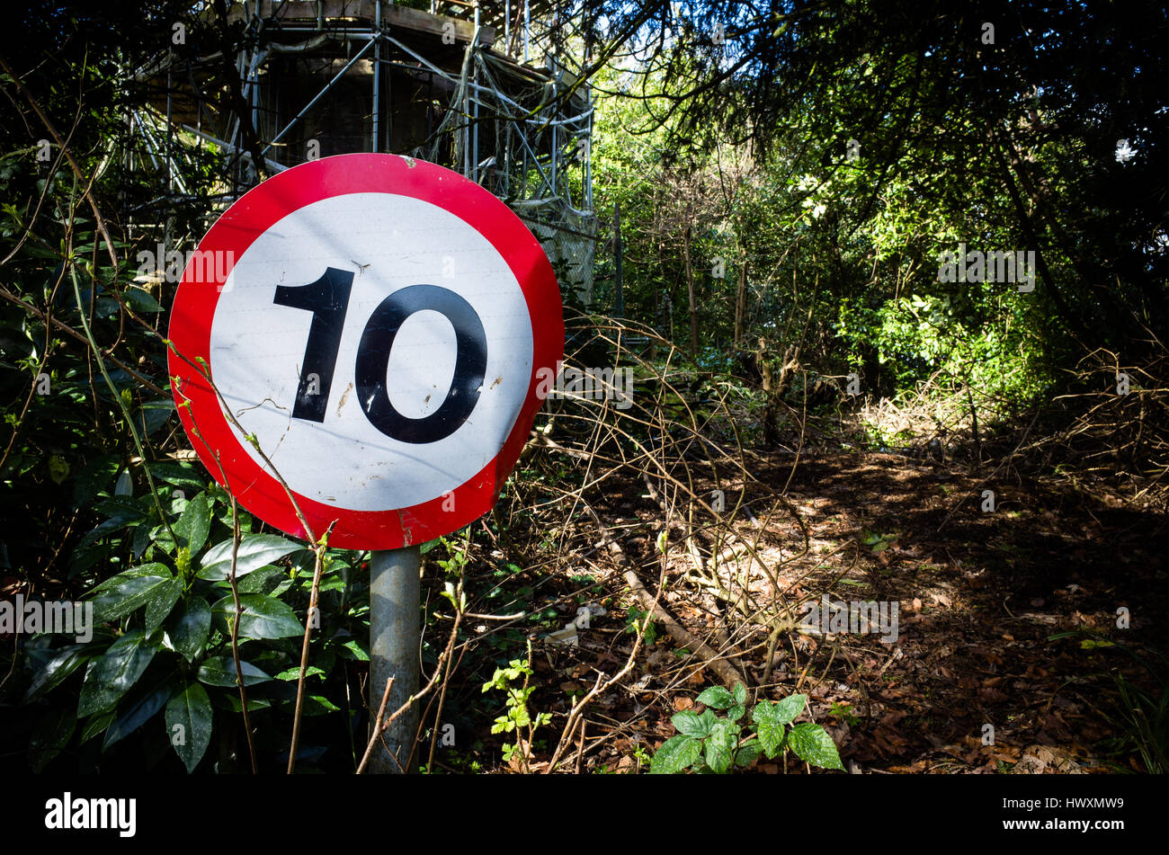 Slow your Speed Down to 10 mph on an old path in hospital grounds Cardiff Stock Photo