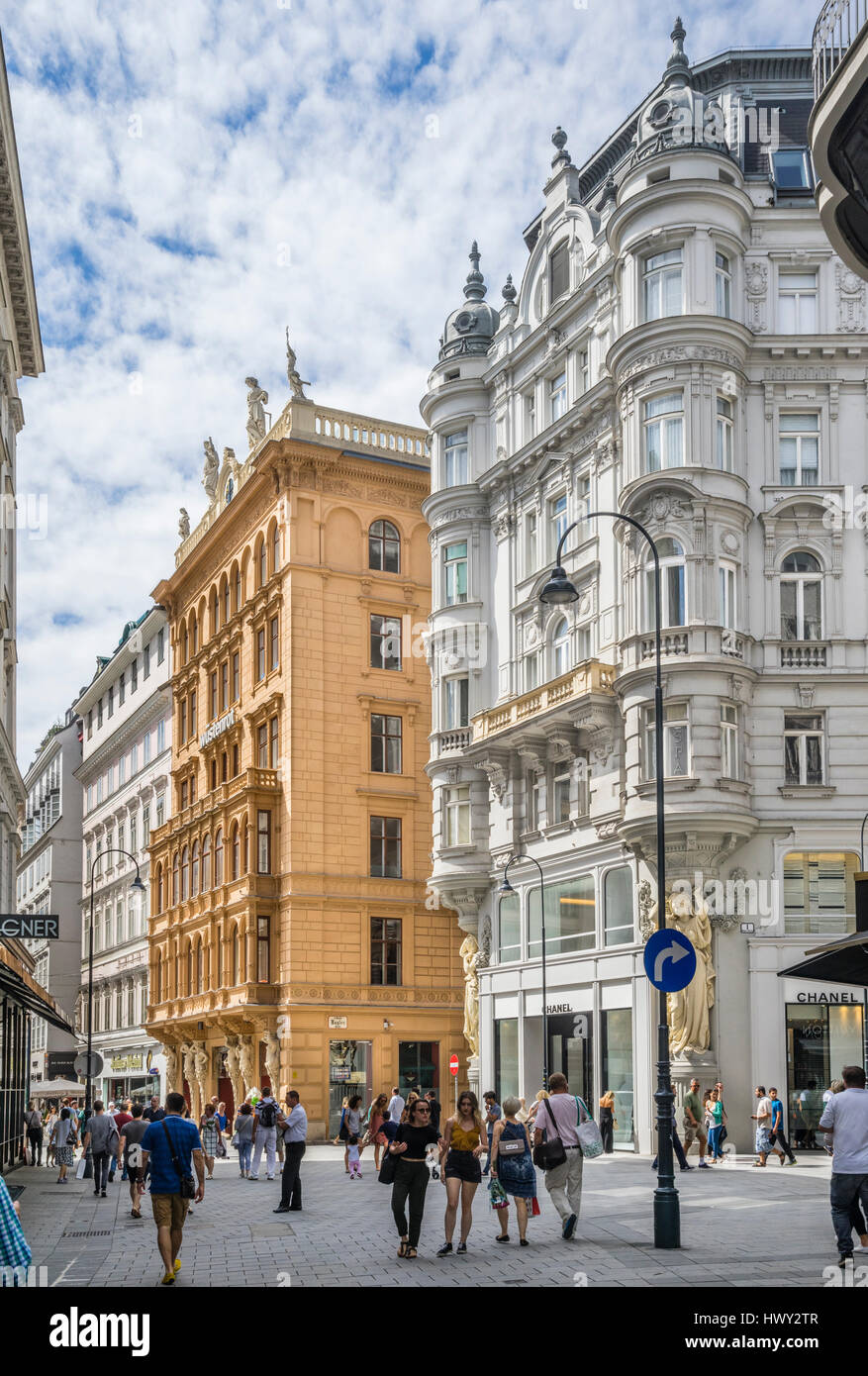 Austria, Vienna, Tuchlauben pedestrian shopping street, one of the most prestigious streets of old Vienna, which was ones preoccupied by textile merch Stock Photo