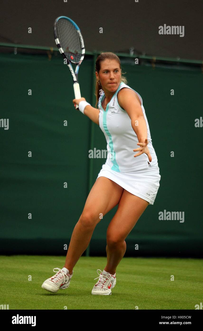 OLGA SAVCHUK UKRAINE WIMBLEDON SW19 LONDON ENGLAND 26 June 2006 Stock Photo