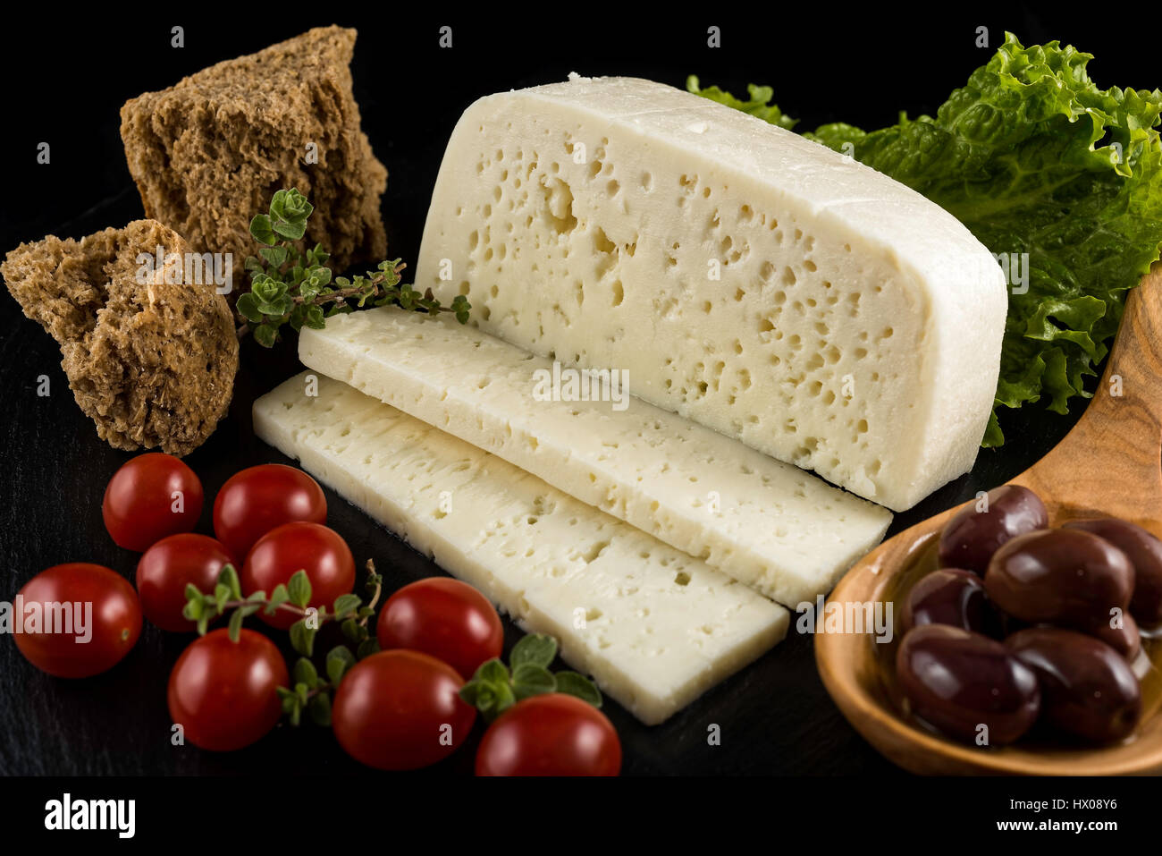 гравьера сыр греция. брускетта средиземноморская греко. гравьера сыр крит. греческий сыр с острова. халуми сыр с мятой.