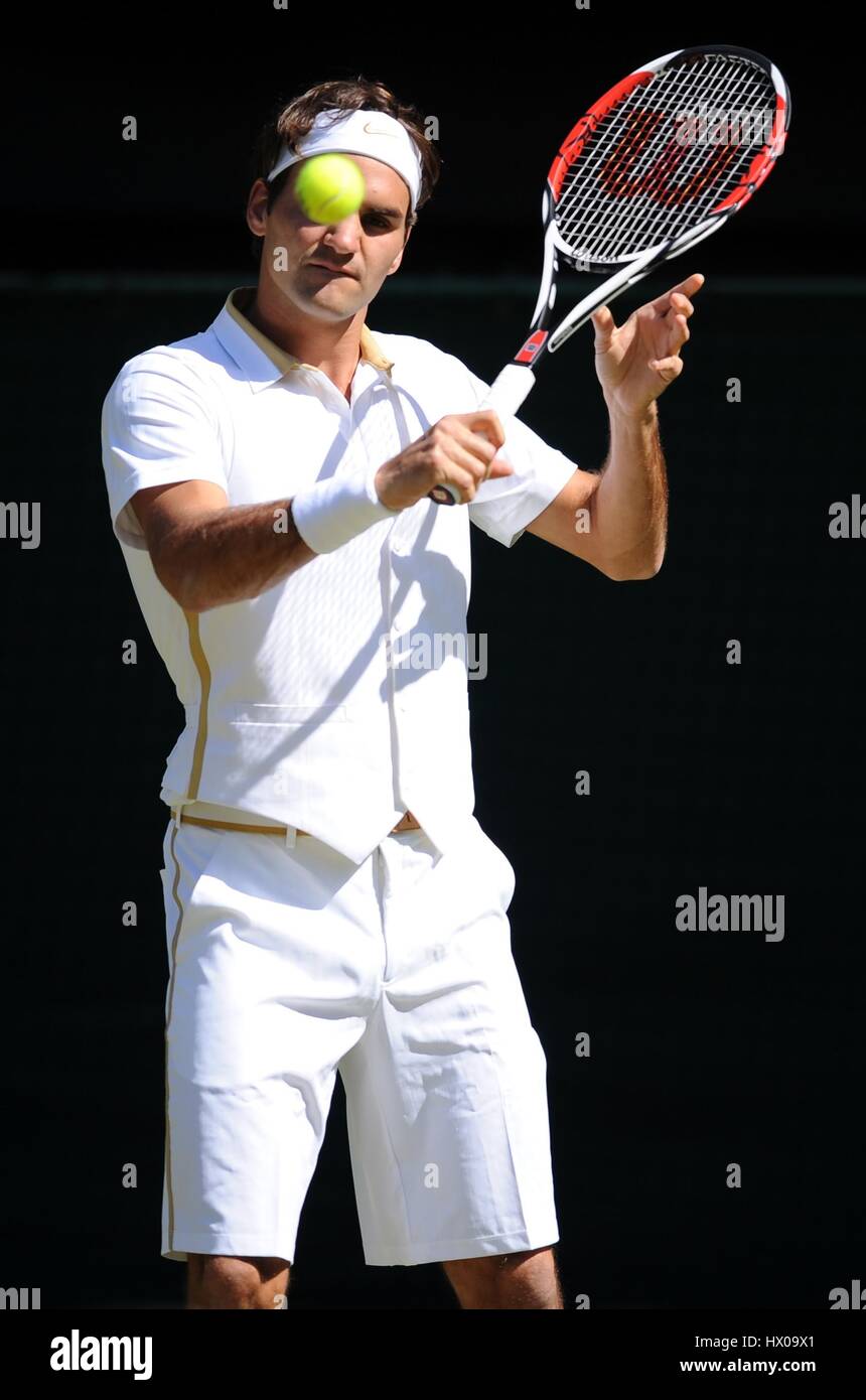 Roger federer wimbledon 2009 hi-res stock photography and Roger federer wimbledon 2009 hi-res stock photography and