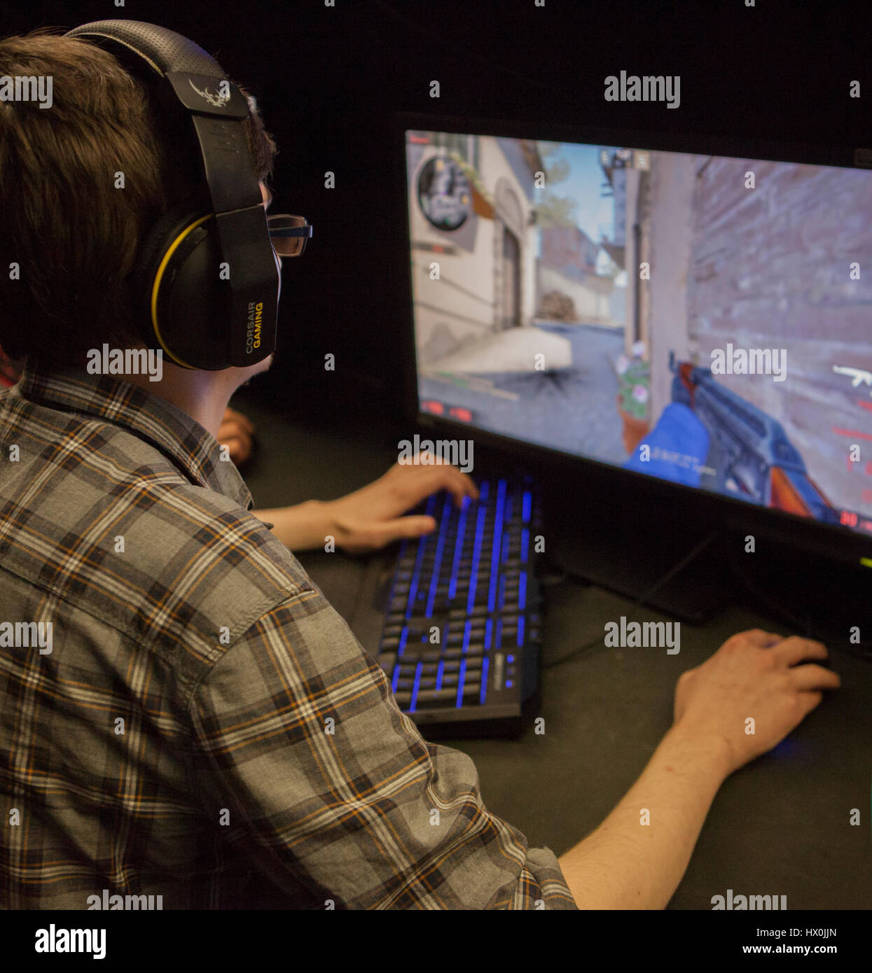 ‘counter strike: global offensive hi-res stock photography and images ...