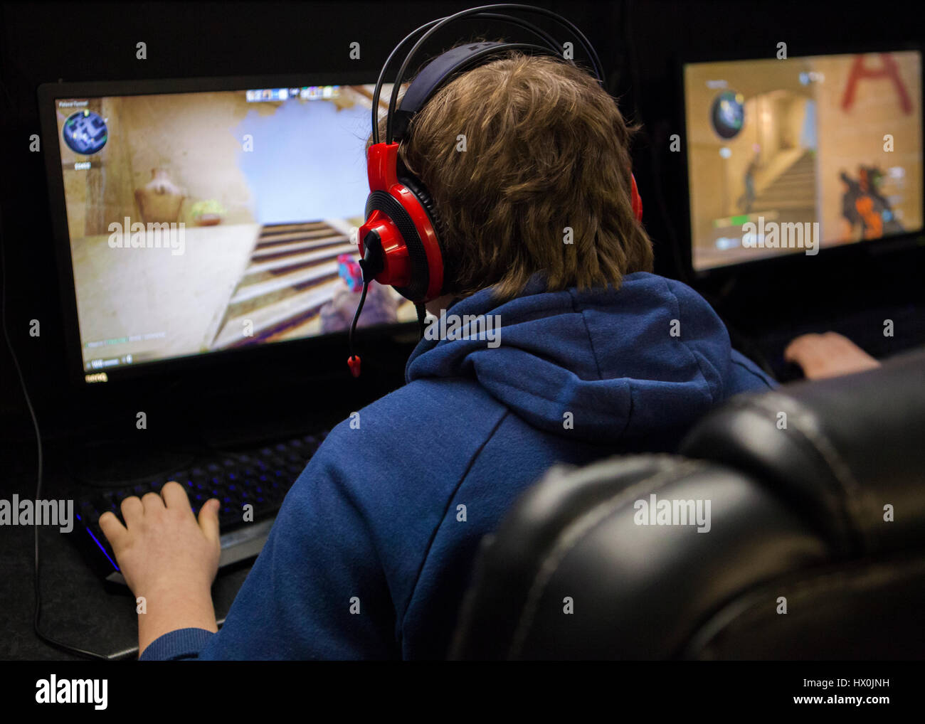 Cs go hi-res stock photography and images - Alamy