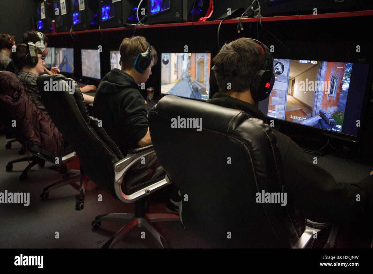 Teams play in 5V5 counter strike global offensive LAN at talk and surf ...