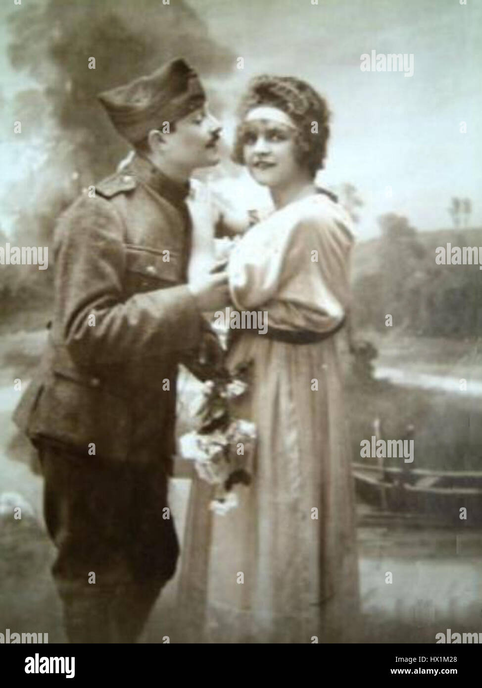 Couple Militaire Amoureux 01 Vers 1914 Stock Photo Alamy