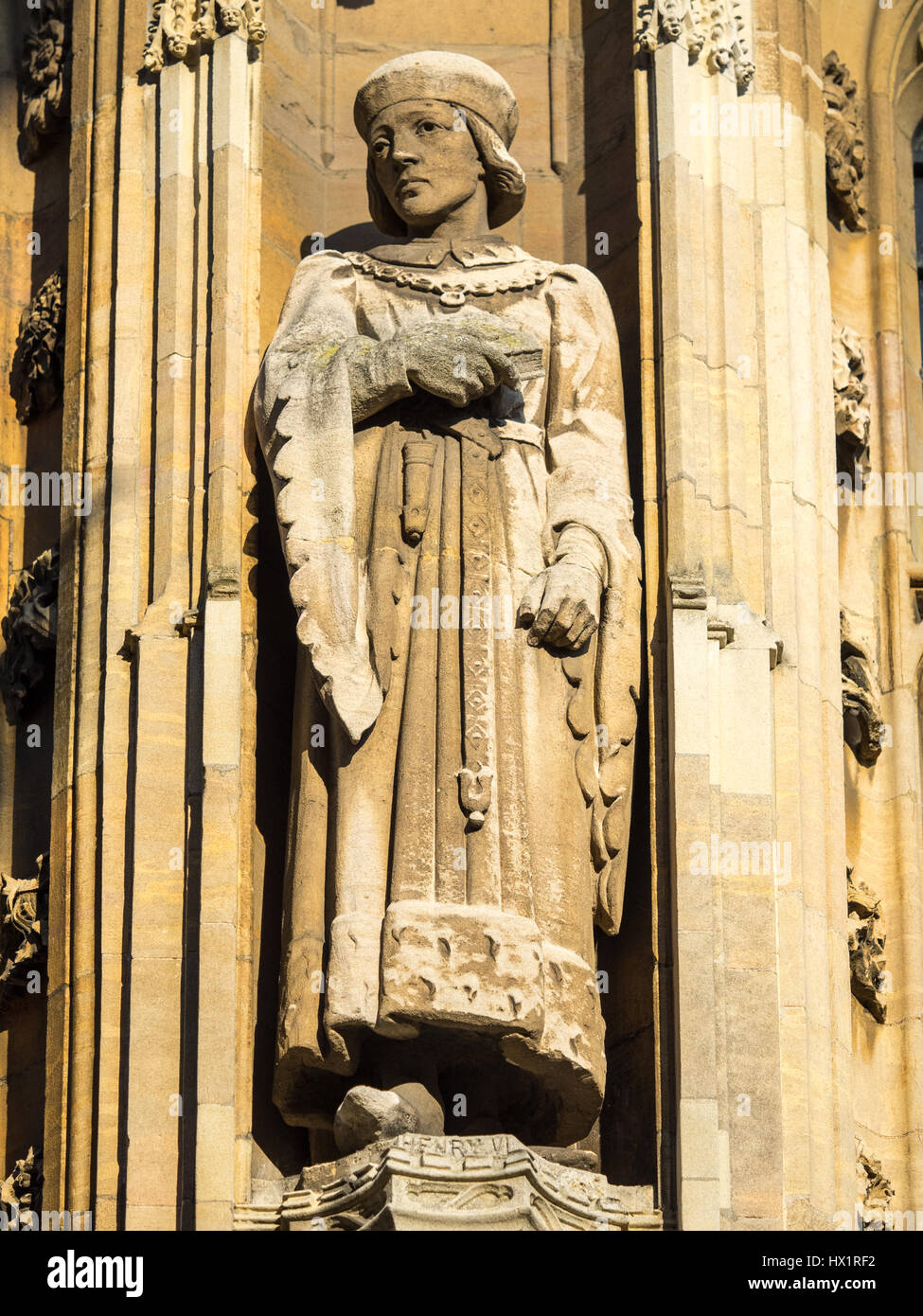 Statue of King Henry VI on the gatehouse of the old Schools building, part of the University of Cambridge. Henry VI founded Kings College in 1441. Stock Photo
