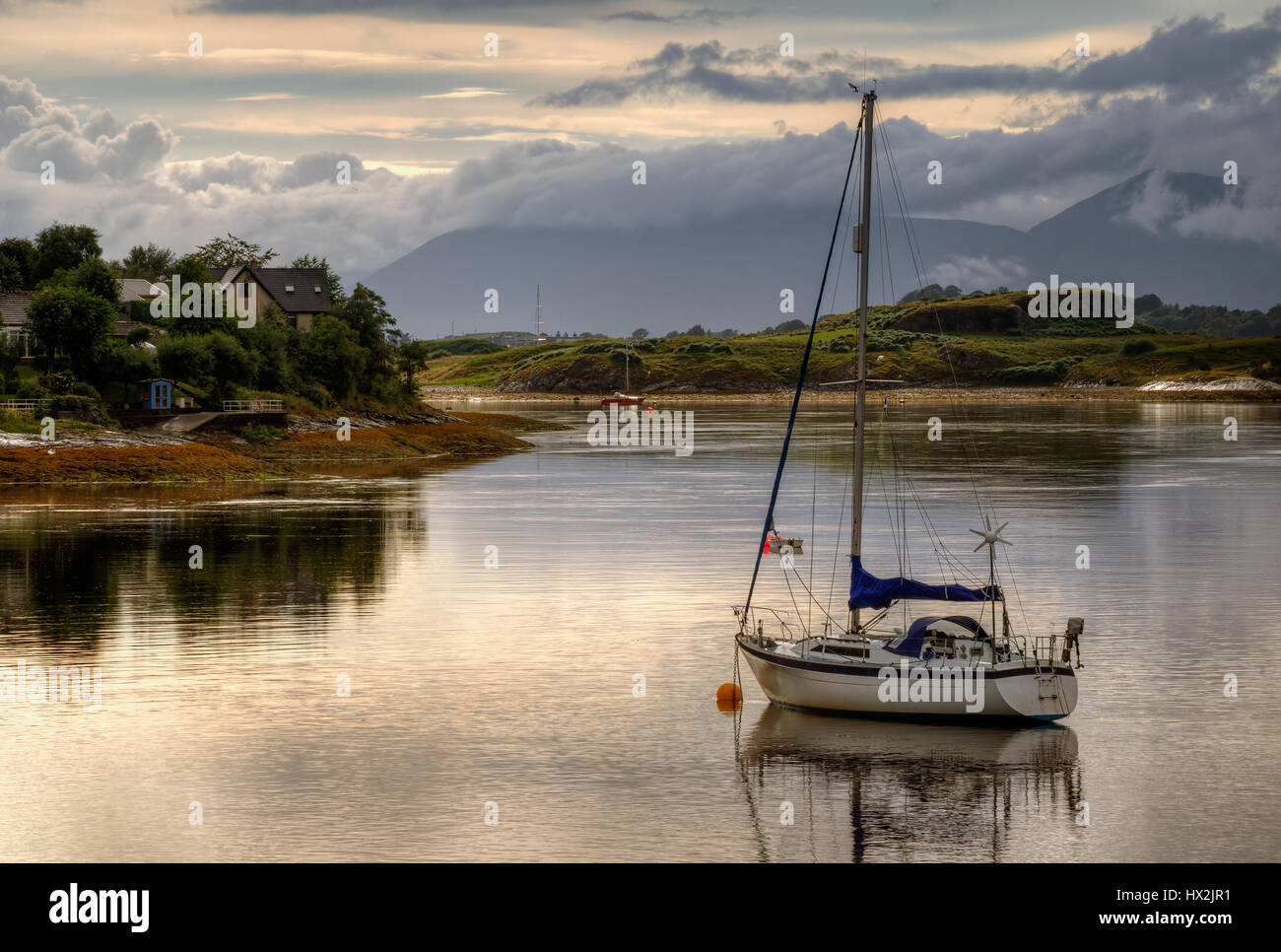 Dunstaffnage boat hires stock photography and images Alamy