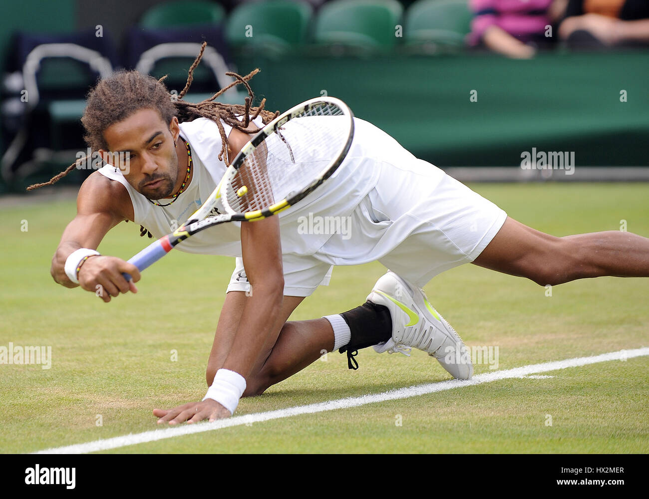 DUSTIN BROWN GERMANY TENNIS PLAYER THE ALL ENGLAND TENNIS CLUB WIMBLEDON  LONDON ENGLAND 26 June 2013 Stock Photo - Alamy