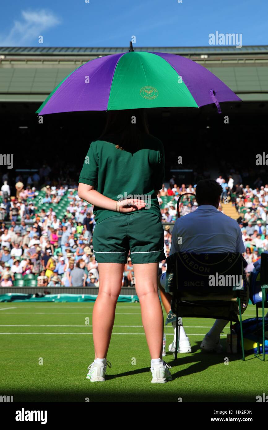 STAN WAWRINKA UNDER UMBRELLA H SWITZERLAND THE ALL ENGLAND TENNIS CLUB