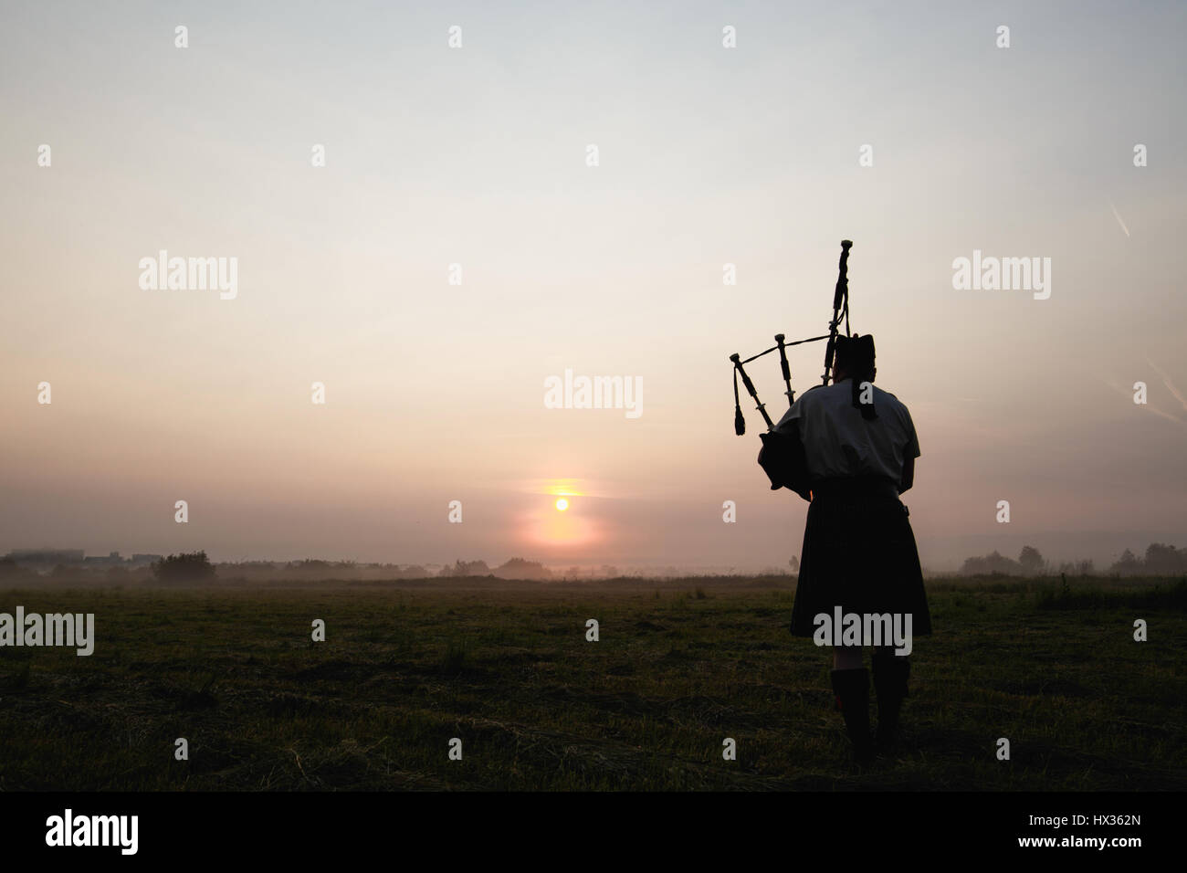 Bagpipes silhouette hires stock photography and images Alamy