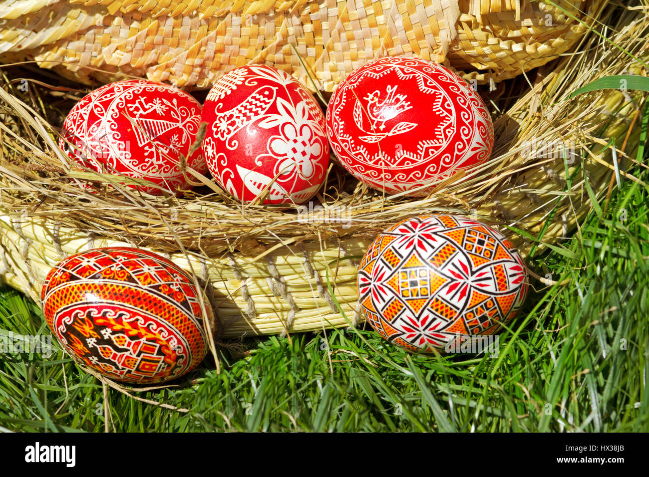 Basket flowers painting hires stock photography and images Alamy