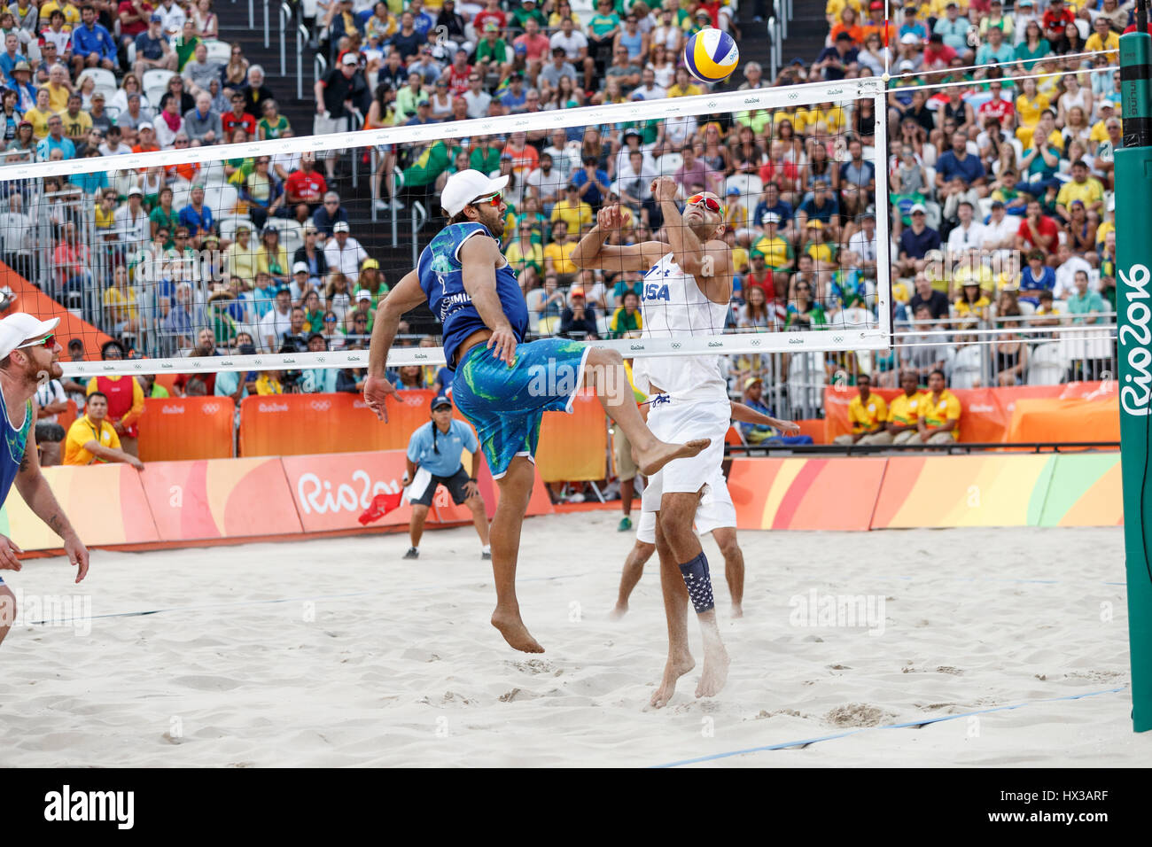 Rio de Janeiro, Brazil. 15 August 2016 Alison Cerutti – Bruno Schmidt (BRA) vs  Phil Dalhausser – Nick Lucena (USA) compete in the Beach Volleyball qu Stock Photo