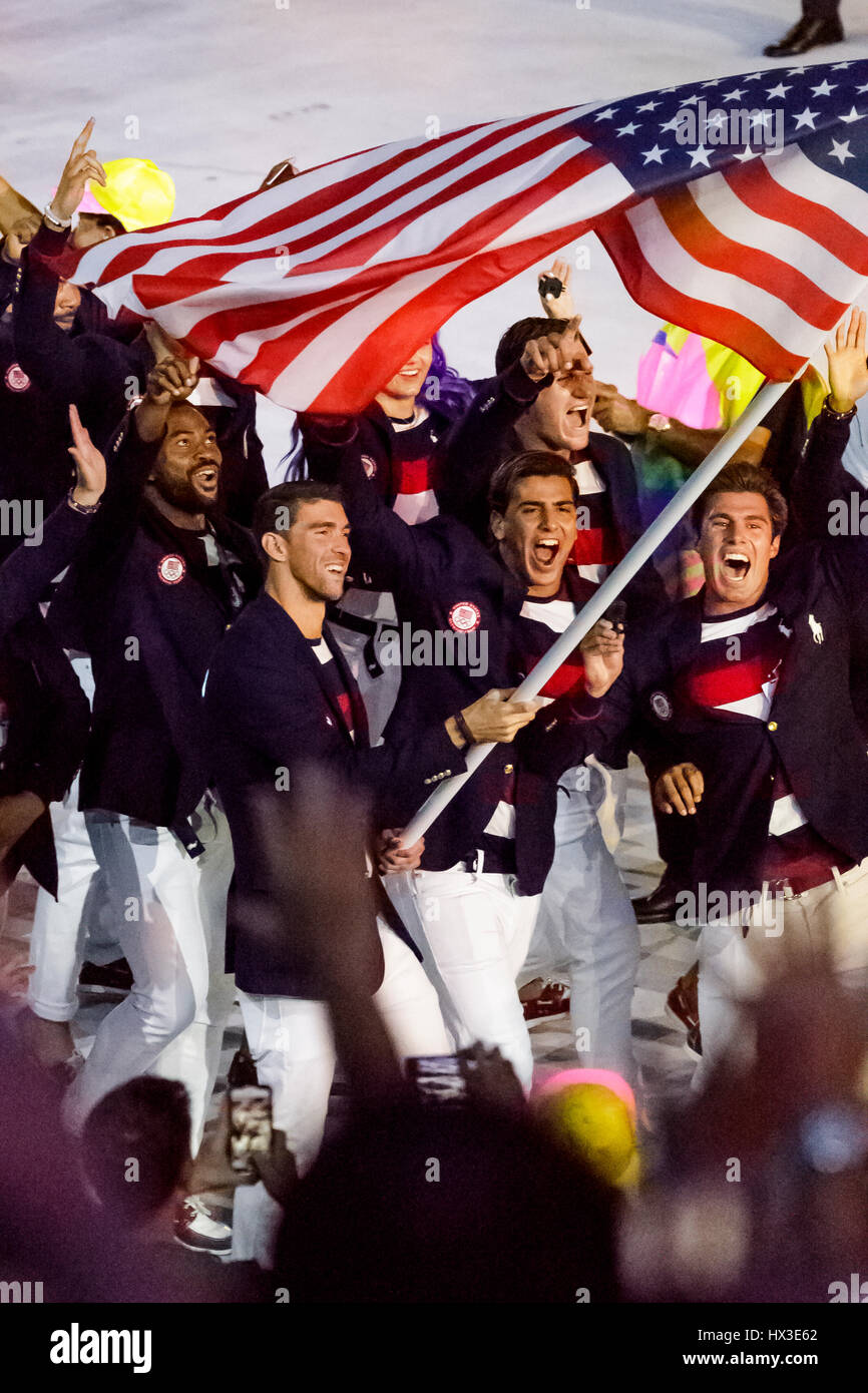 Rio de Janeiro, Brazil. 5 August 2016 Michael Phelps USA flag bearer at the Olympic Summer Games Opening Ceremonies. ©Paul J. Sutton/PCN Photography. Stock Photo