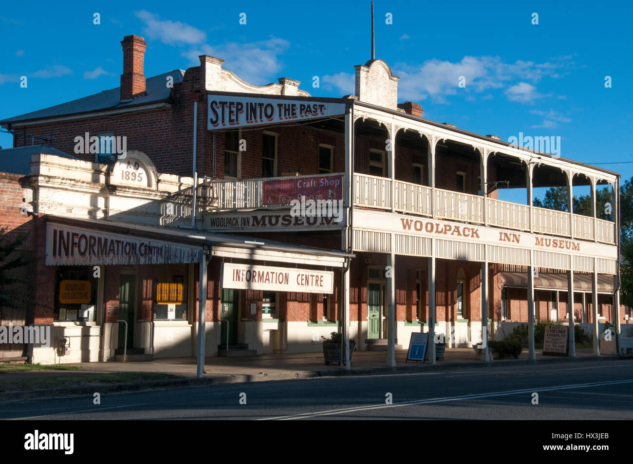 Hume Highway road trip, Australia: Woolpack Inn Museum, a former hotel in Holbrook, New South Wales Stock Photo