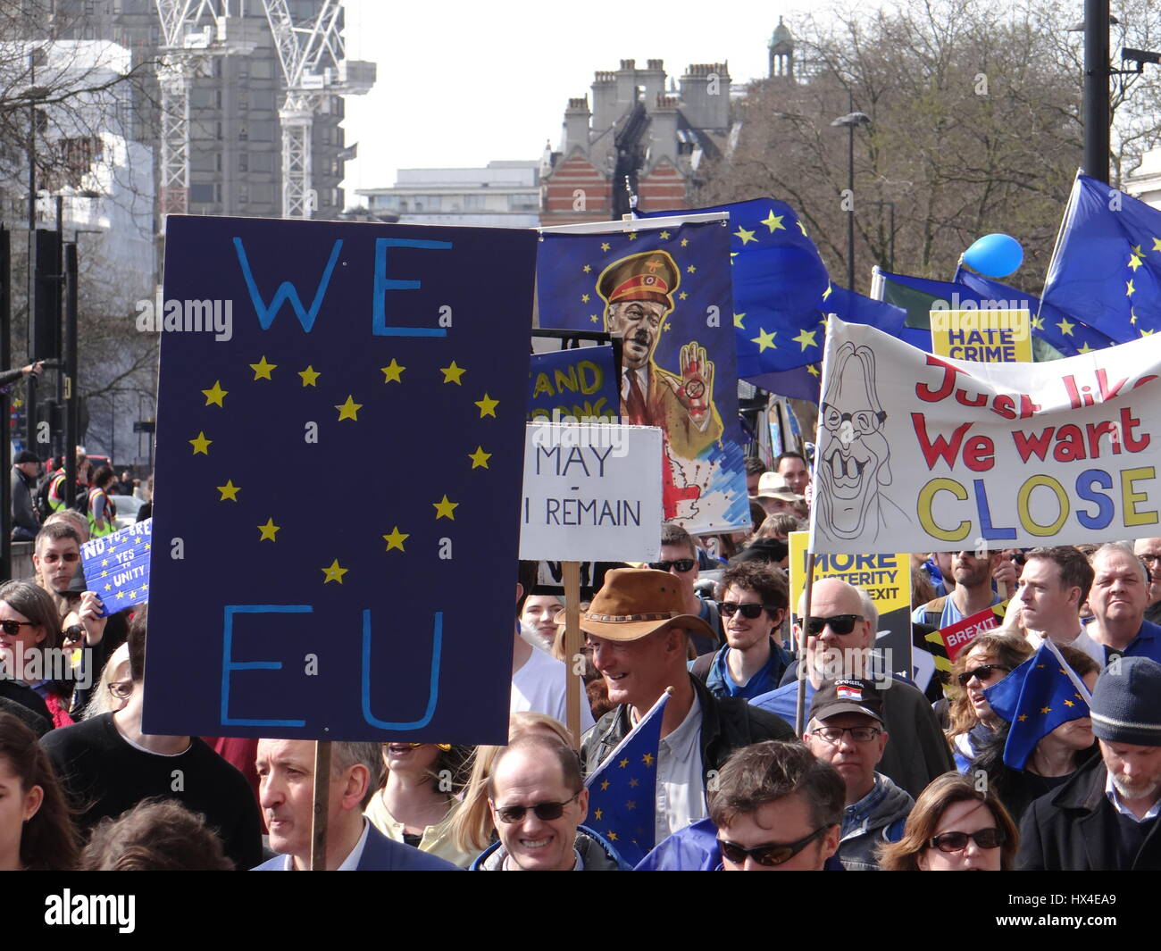 London, UK. 25th Mar, 2017. Thousands march for Unite for Europe ...