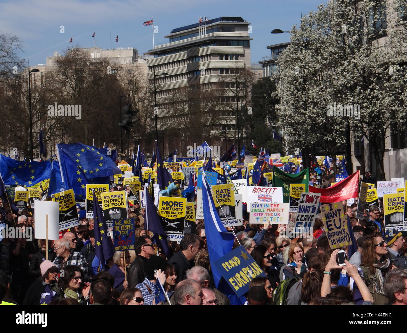 London, UK. 25th Mar, 2017. Thousands march for Unite for Europe ...