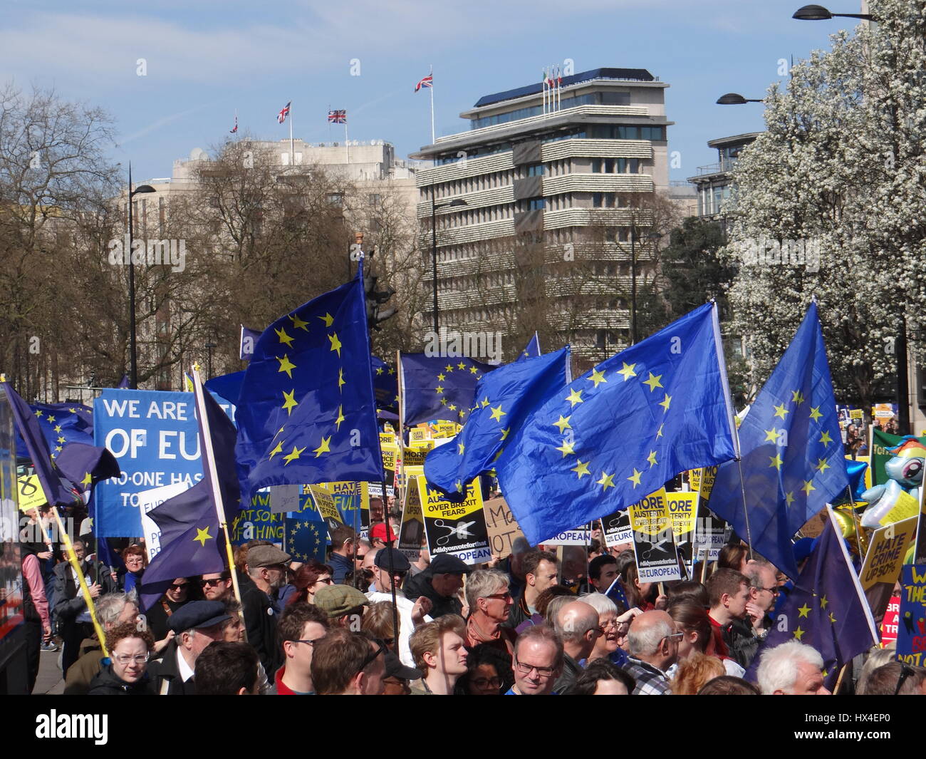 London, UK. 25th Mar, 2017. Thousands march for Unite for Europe ...
