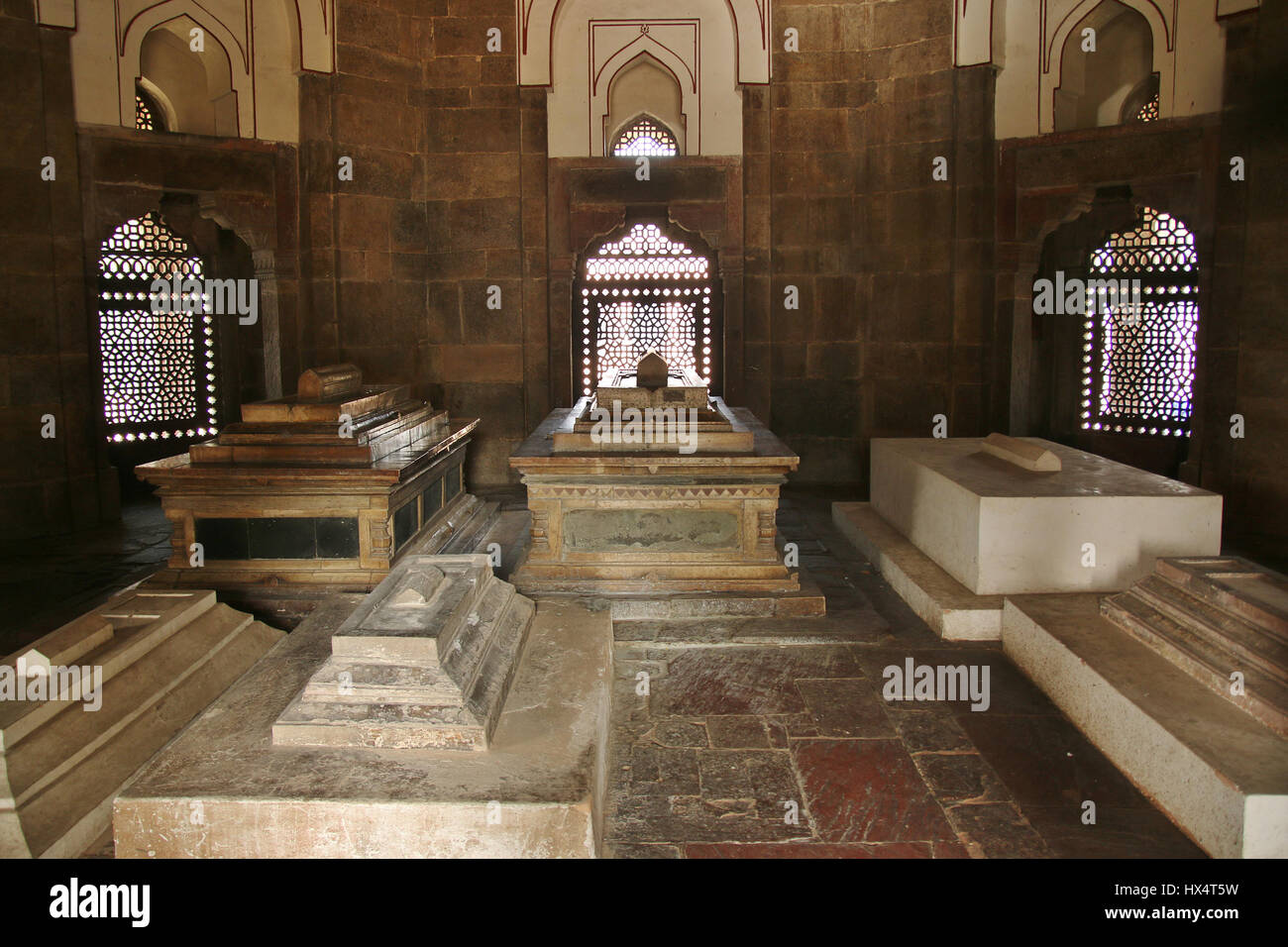 Inside humayun tomb hi-res stock photography and images - Alamy