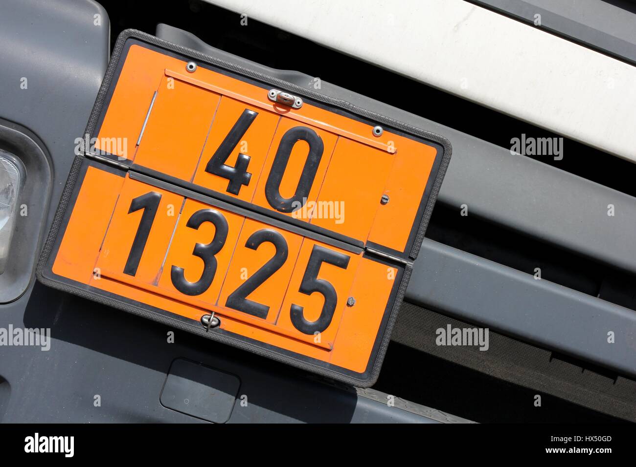 orangecolored plate with hazardidentification number 40 and UNNumber