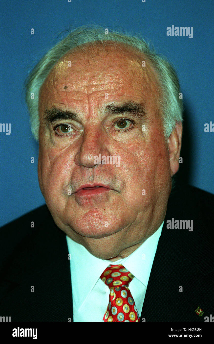HELMUT KOHL CHANCELLOR OF FEDERAL GERMANY 13 July 1998 Stock Photo - Alamy