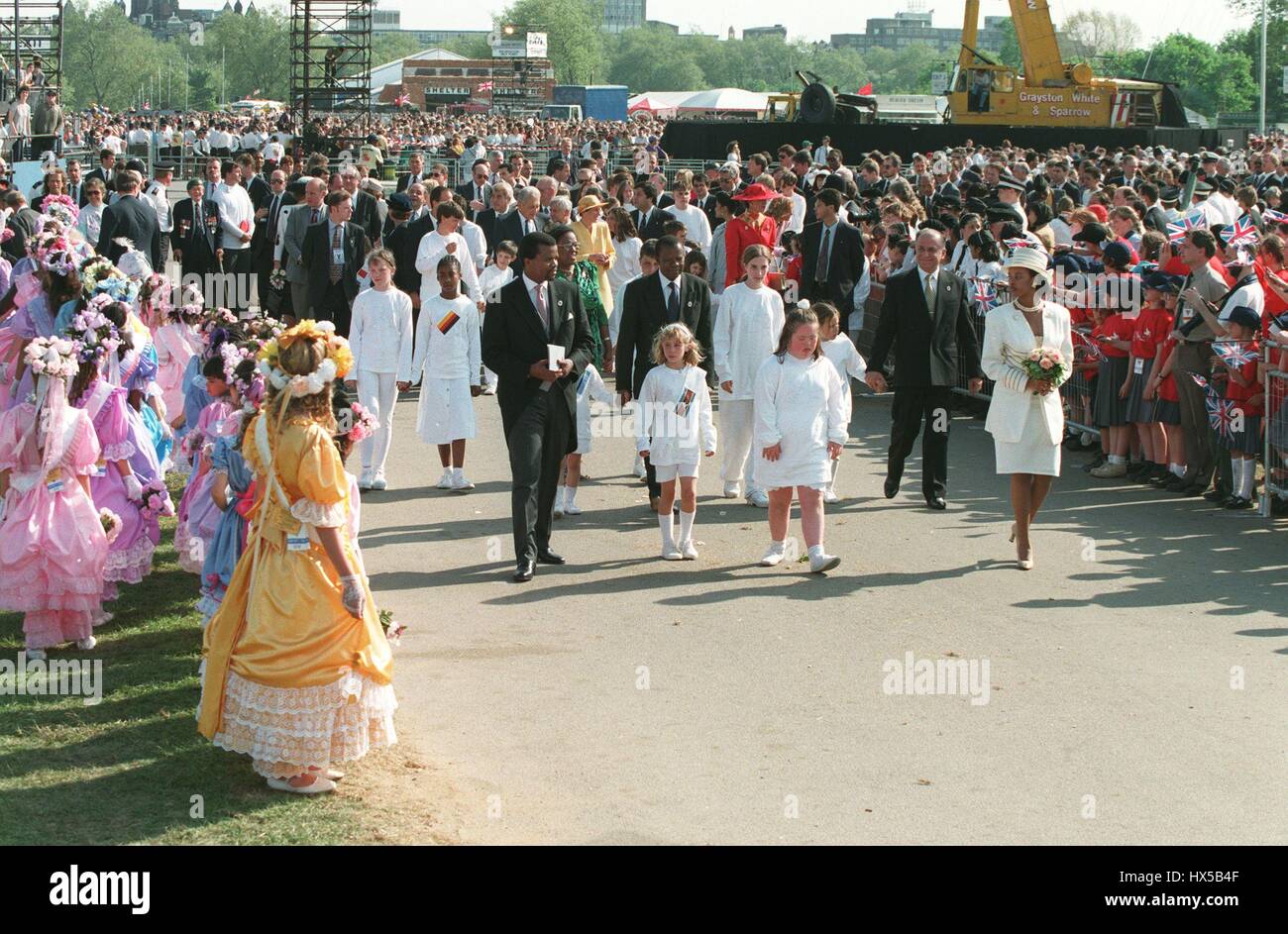 H.M. KING MSWATI 111 & WIFE VE DAY HYDE PARK 10 May 1995 Stock Photo