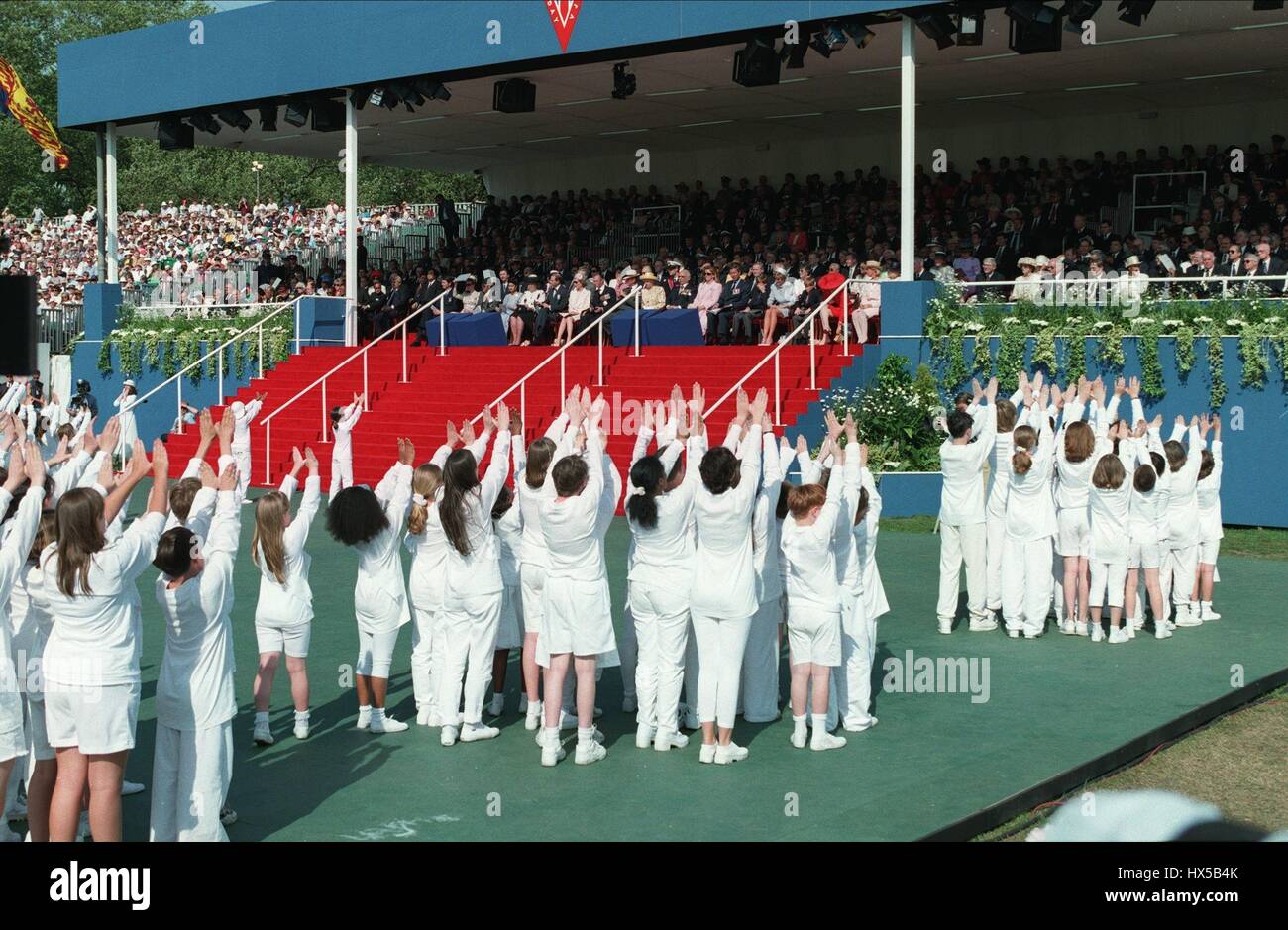 HEADS OF STATE ARE ENTERTAINED WHILST ATTENDING VE DAY 10 May 1995 Stock Photo