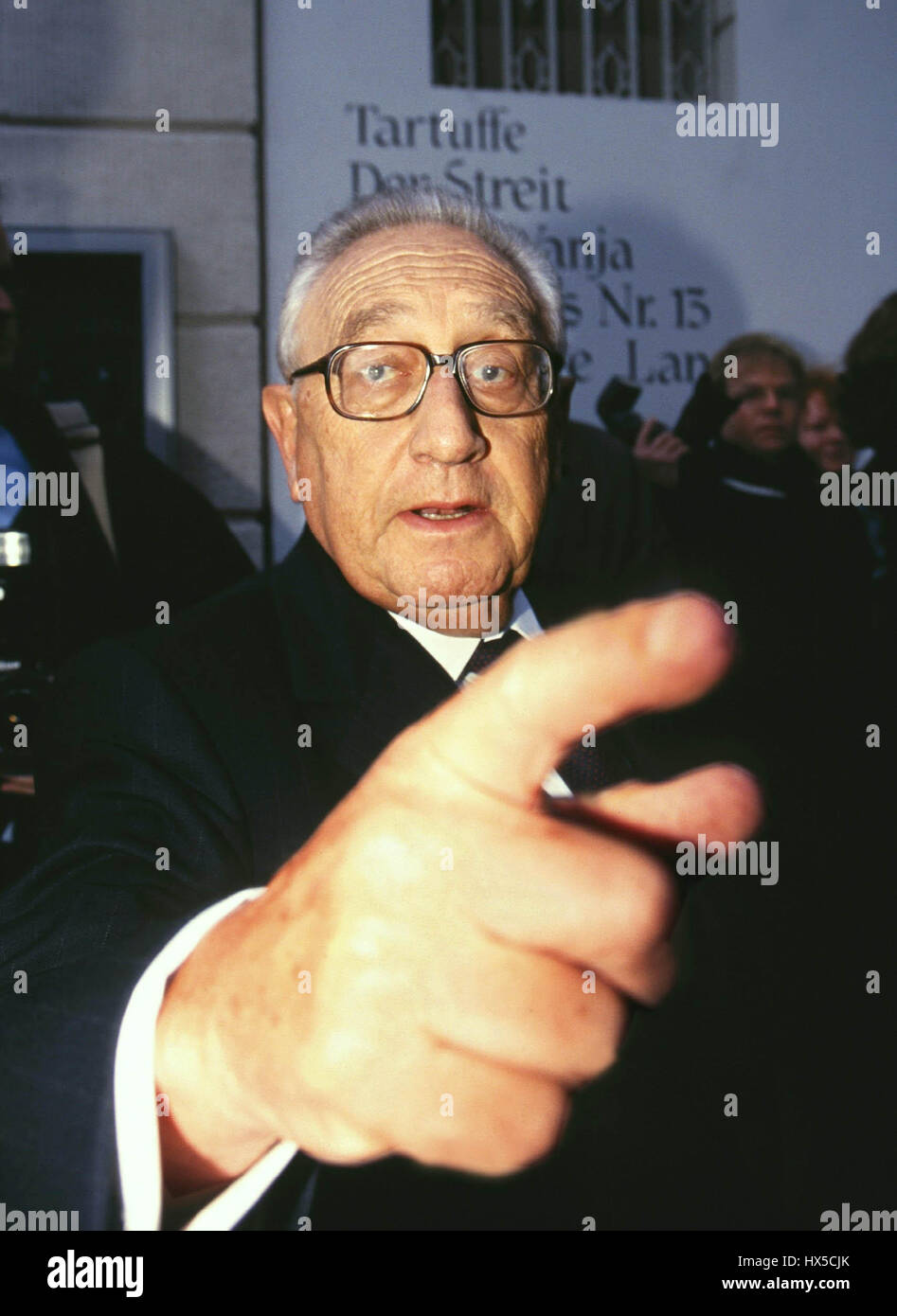 HENRY KISSINGER U.S. SECRETARY OF STATE(69-76) 22 September 1995 NEW LINE CINEMA Stock Photo