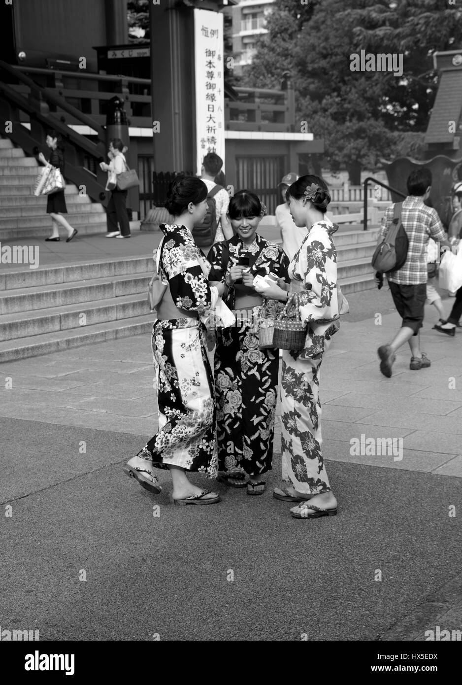 Girls in Asakusa Stock Photo Alamy