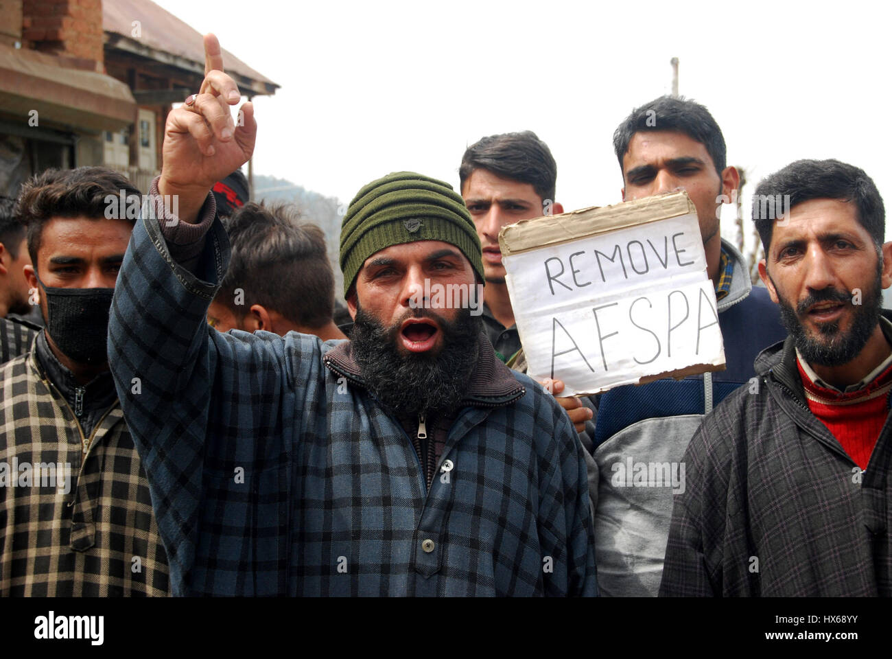 Anantnag, India. 25th Mar, 2017. Rashid Khan son of one of the victims ...