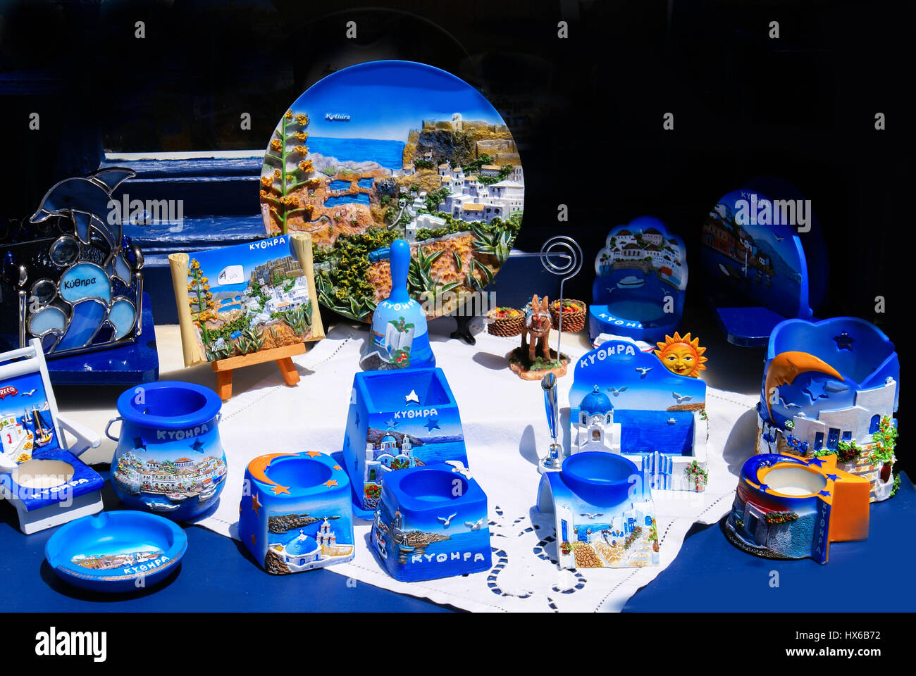 Souvenir counter hires stock photography and images Alamy
