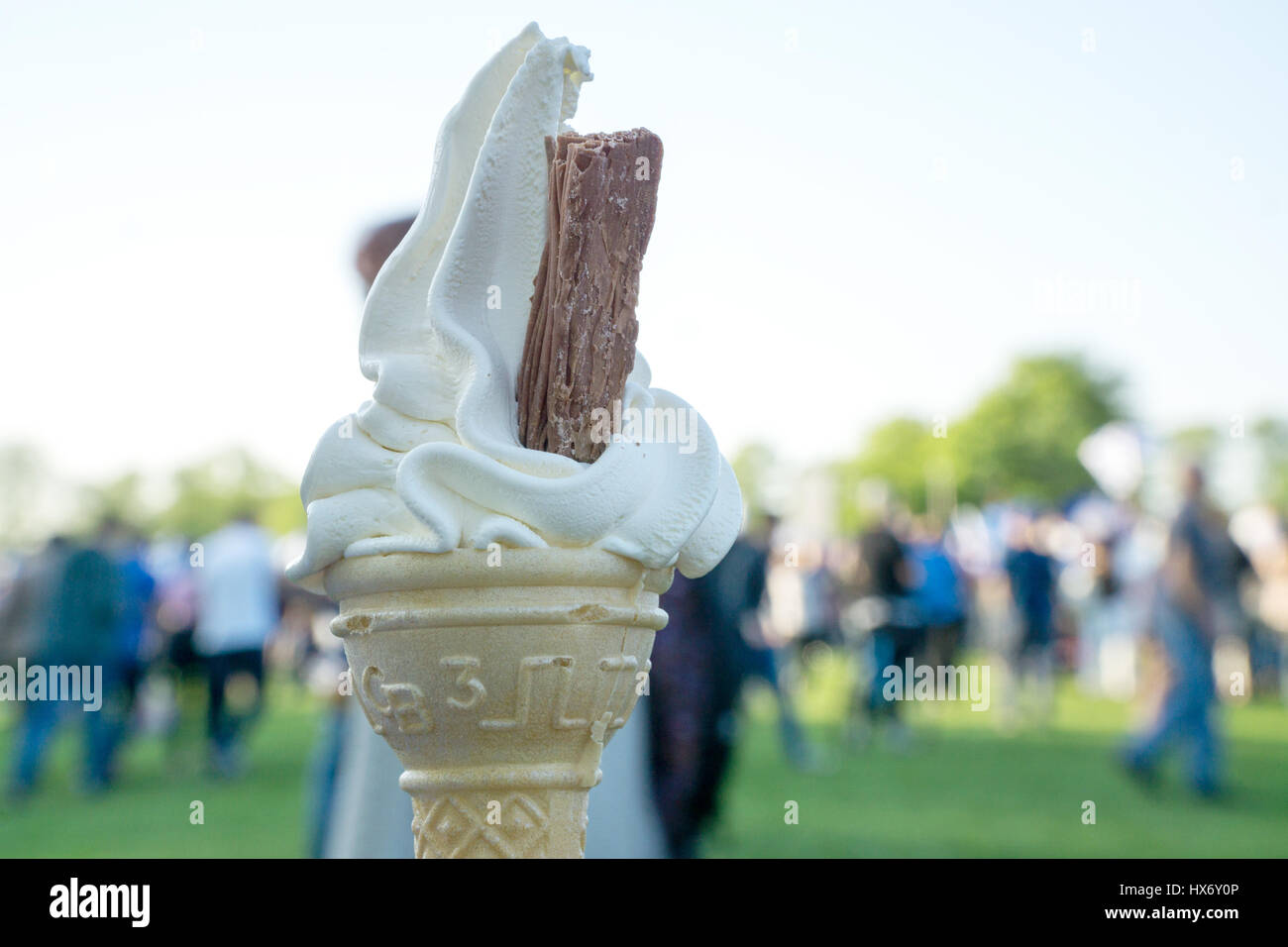 Ice cream cone flake hires stock photography and images Alamy