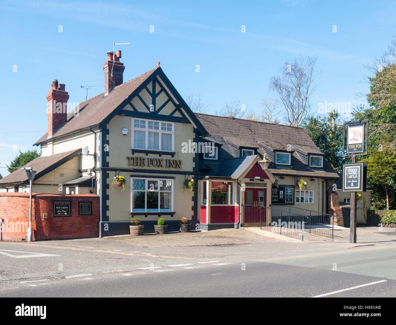 The Fox Inn public house in Elworth Sandbach Cheshire UK Stock Photo