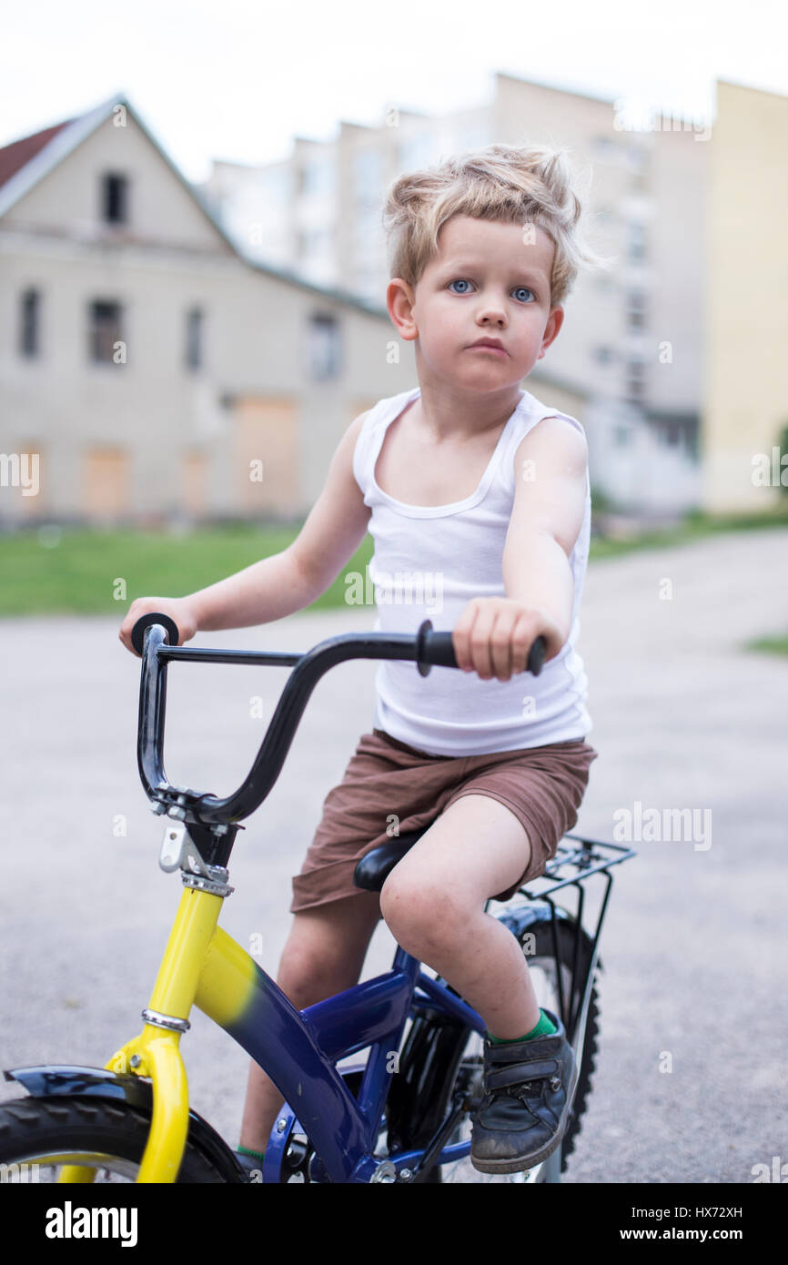 can a child ride a bike on the pavement