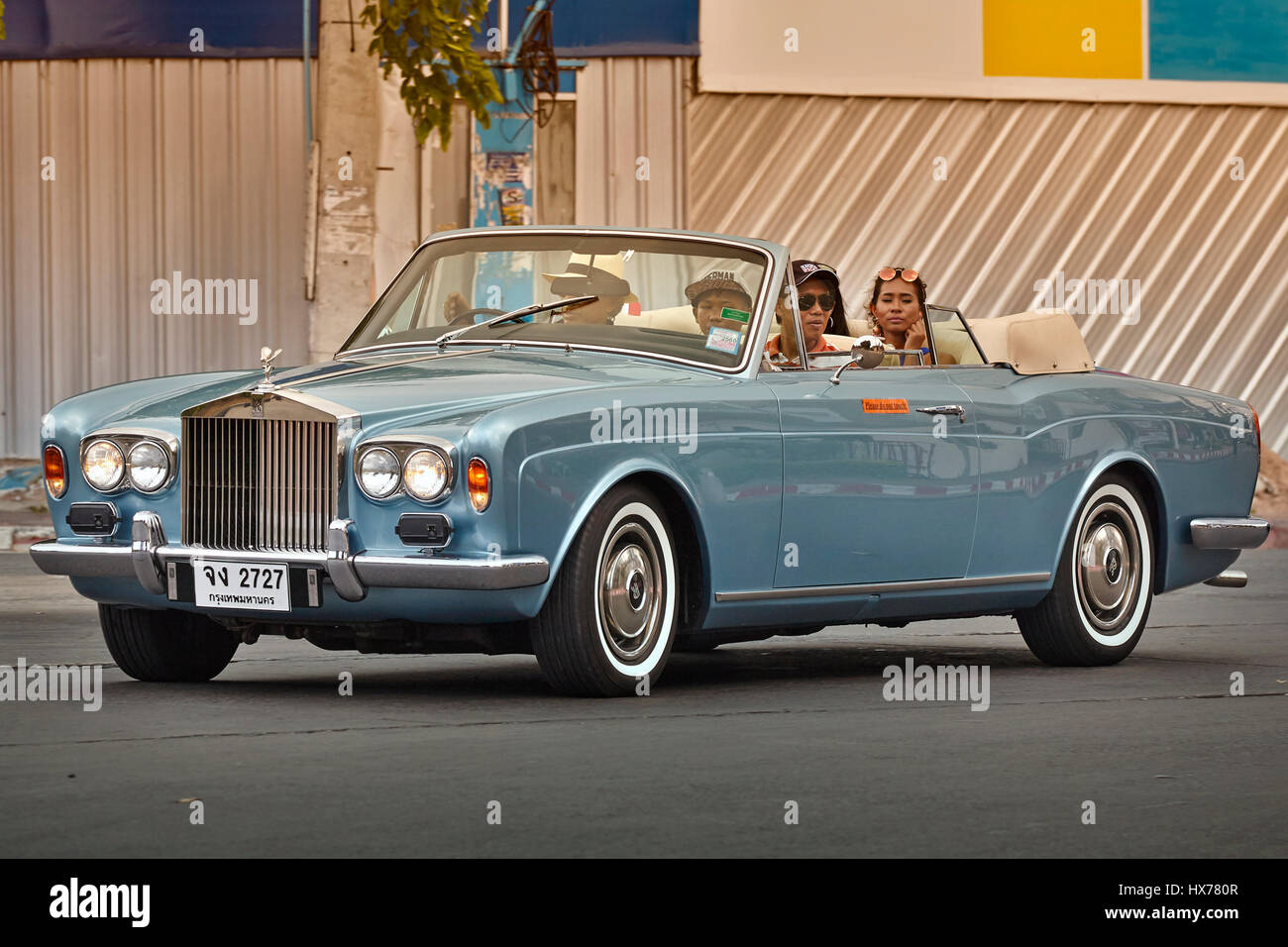 OUT OF THE SHADOWS  ROLLSROYCE SILVER SPIRIT  Classics World