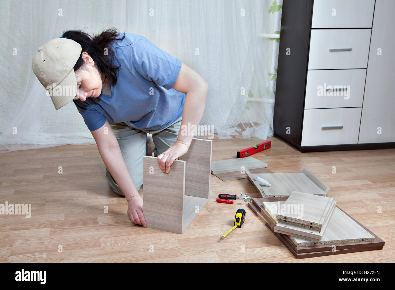 Assembling drawer bedside table hi-res stock photography and images - Alamy