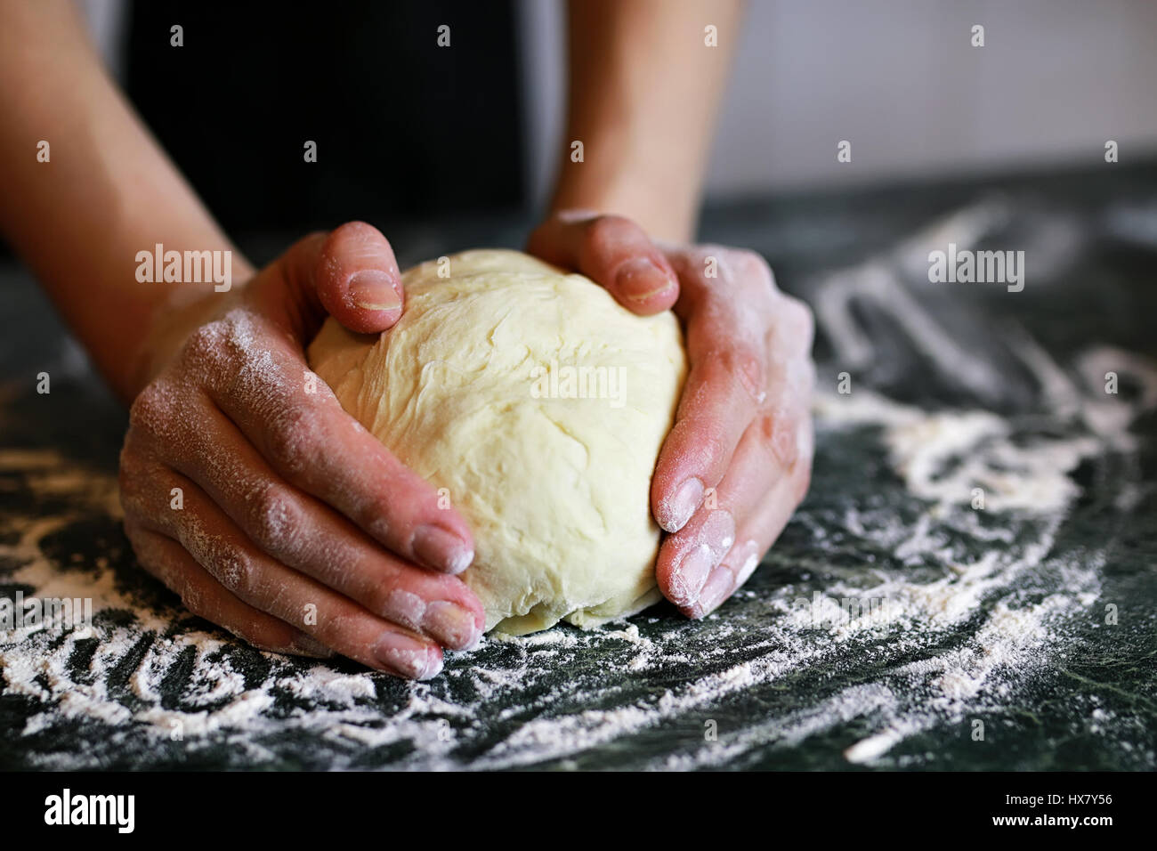prepare pizza dough hand Stock Photo Alamy