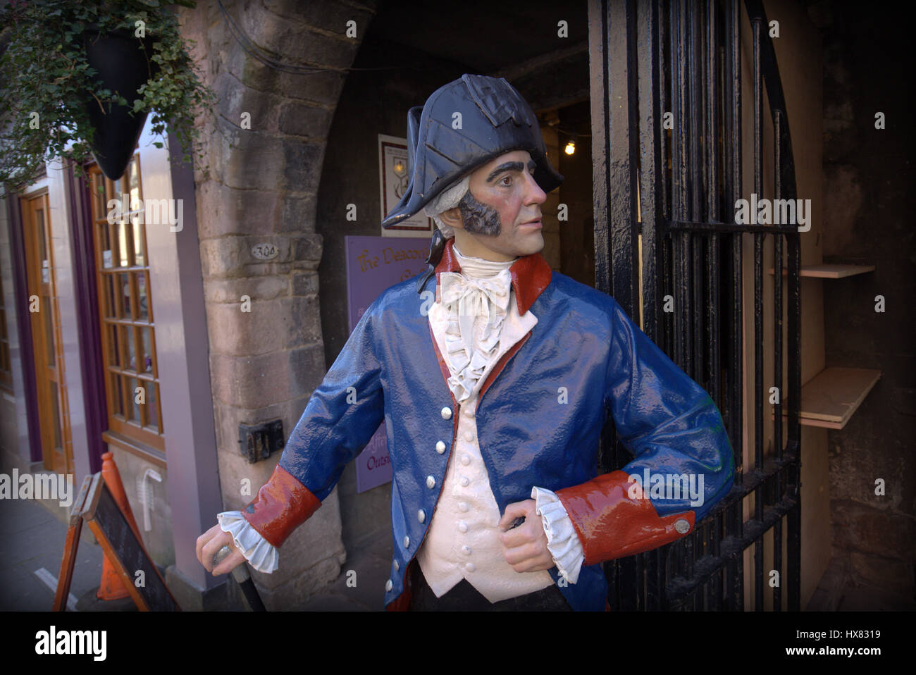 Deacon Brodie manikin Brodie's Close. Deacon's House Café. Royal Mile Edinburgh Stock Photo