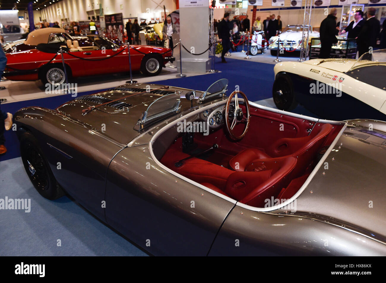 London Classic Car Show opens at the Excel London running from 23 - 26 Feb 2017  Featuring: Austin Healey BN2 Where: London, United Kingdom When: 23 Feb 2017 Stock Photo