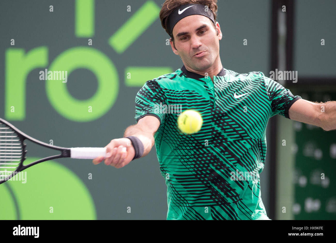 Roger federer forehand hi-res stock photography and images - Alamy