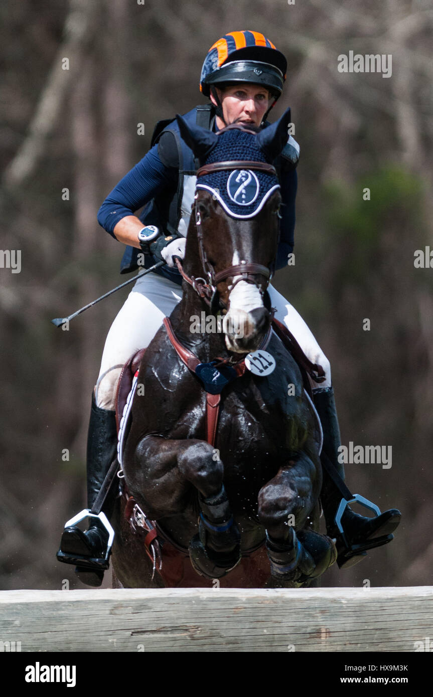 Liz halliday sharp hi-res stock photography and images - Alamy